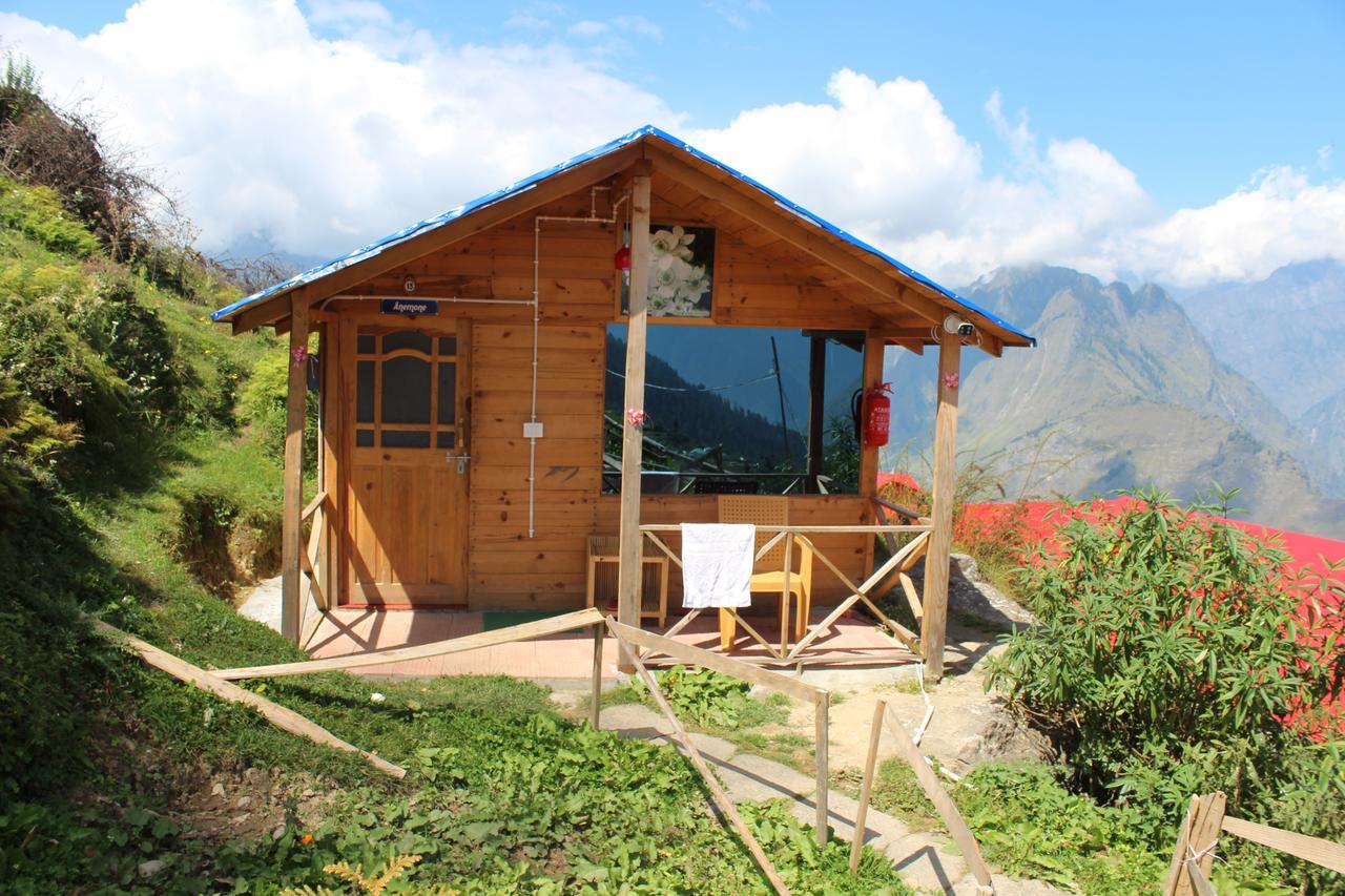 Blue Poppy Resorts Joshīmath Buitenkant foto