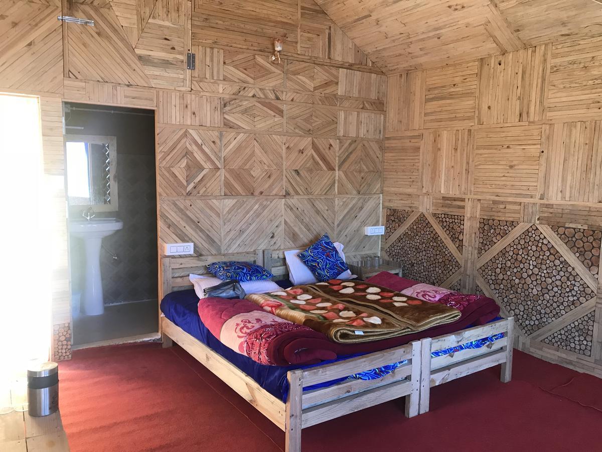 Blue Poppy Resorts Joshīmath Buitenkant foto
